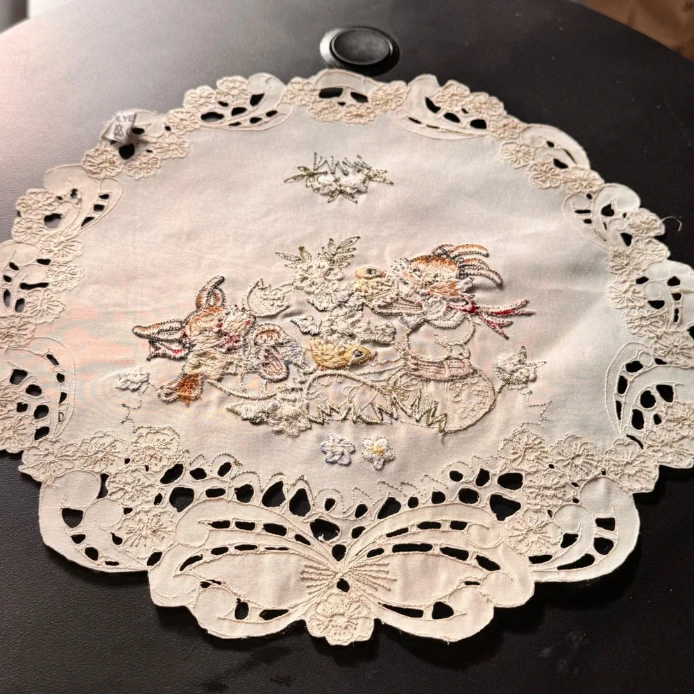 Vintage Embroidered Bunny Rabbit‎ Doily Table Decor Easter Spring